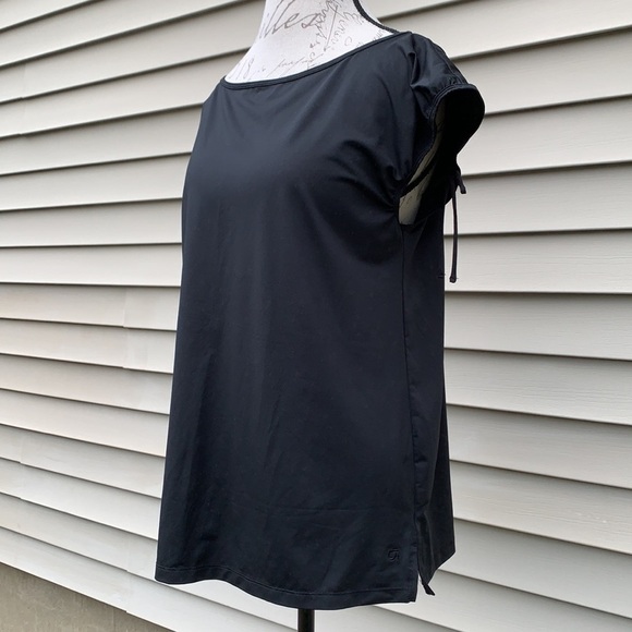 Gap Body Fit Ruched Back Black Top - Picture 3 of 11